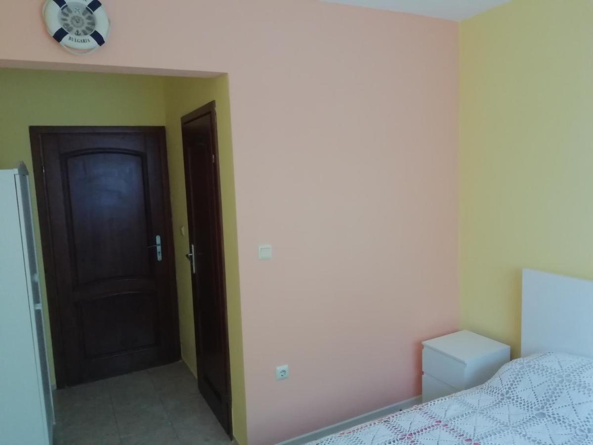 Guest House By The Captain فارنا المظهر الخارجي الصورة