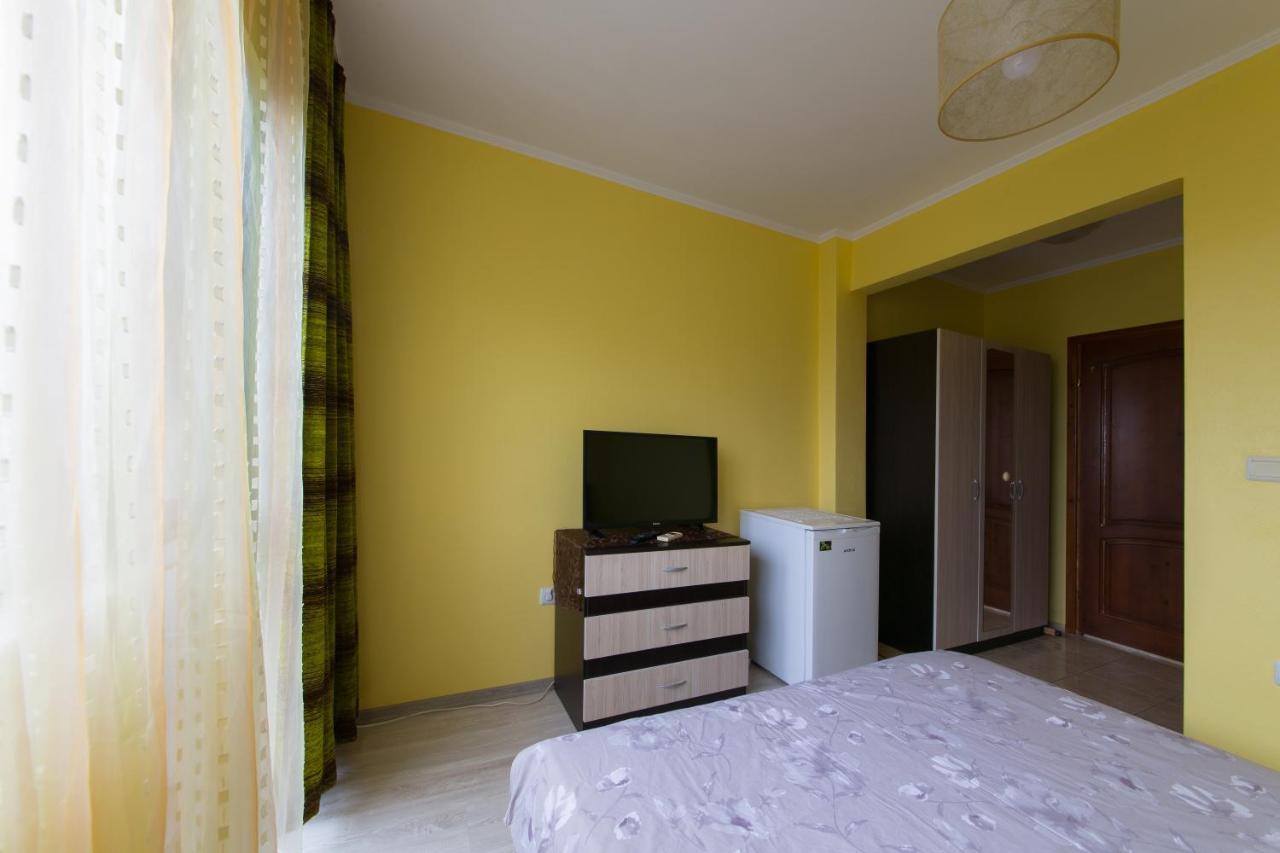 Guest House By The Captain فارنا المظهر الخارجي الصورة